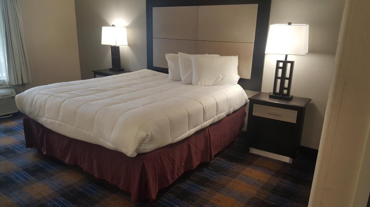 Regency Inn & Suites Pensacola Extérieur photo